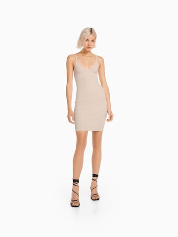 Bershka Kleid in Beige