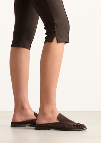 Chaussure basse SACHA en marron : devant