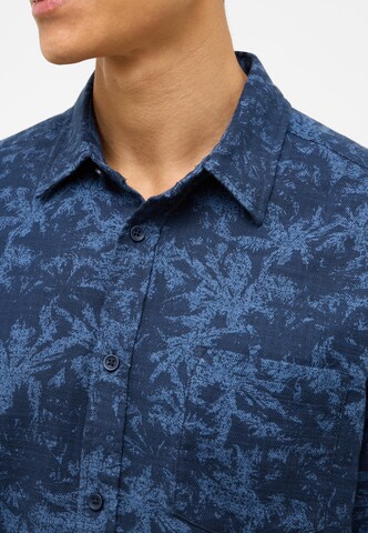 MUSTANG Comfort fit Button Up Shirt in Blue