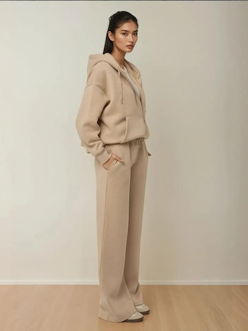 Hiccup Zip-Up Hoodie in Beige