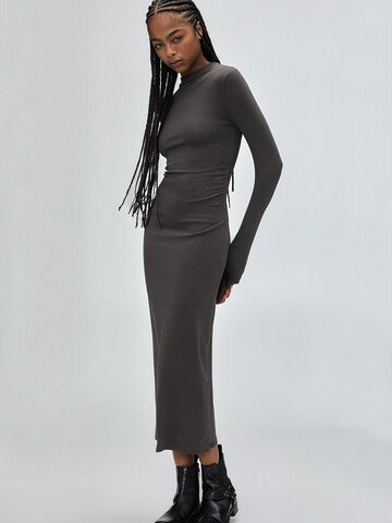 Pull&Bear Jurk in Grijs