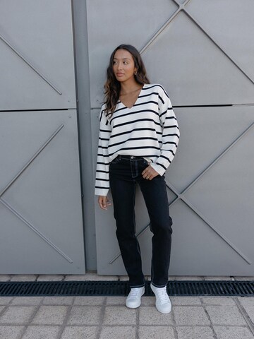 regular Jeans di MYLAVIE by Sarah Harrison in grigio