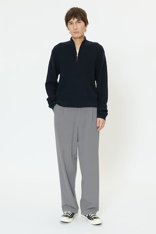 Matinique Loose fit Pleat-front trousers 'MAChino' in Grey