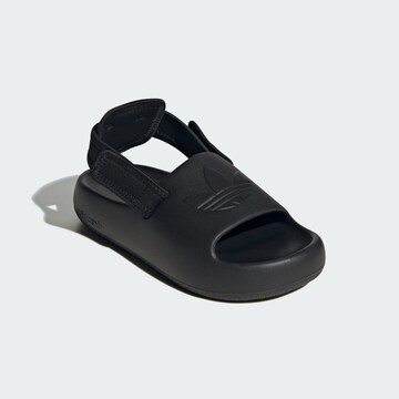 melns ADIDAS ORIGINALS Vaļējas kurpes 'ADIFOM ADILETTE'