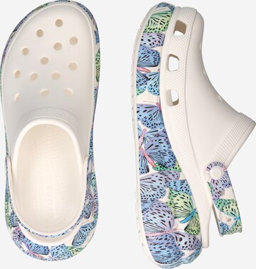 Clogs di Crocs in bianco