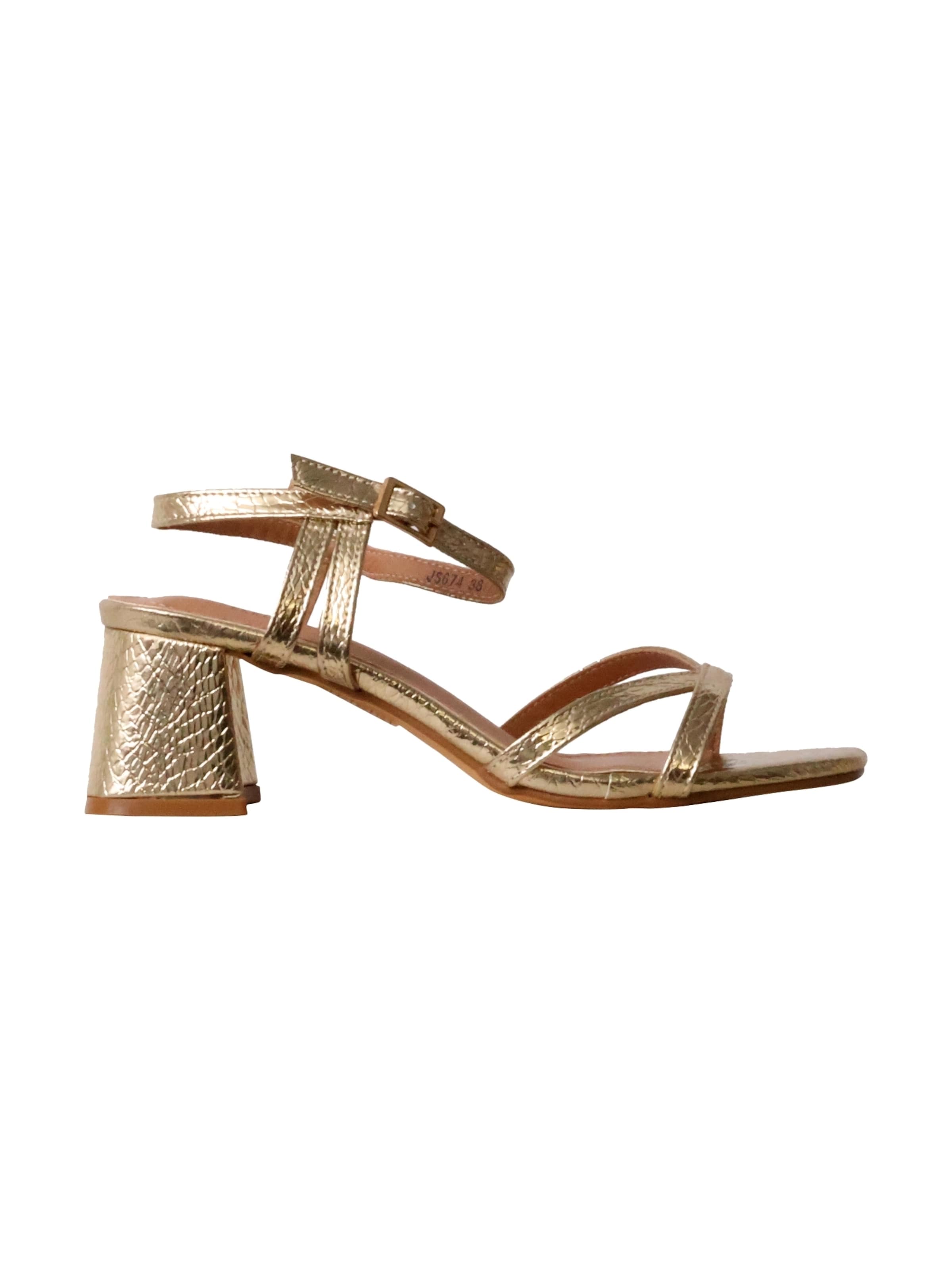Findlay Sandal in Gold