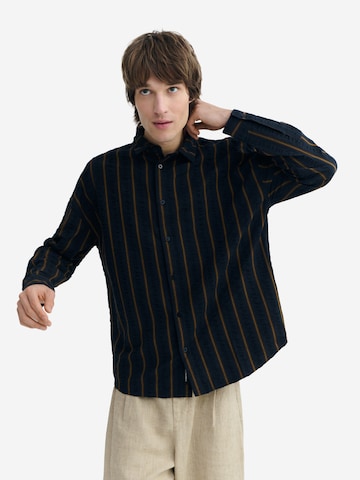 Thinking MU - Ajuste confortable Camisa 'Hary' en azul