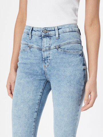 Skinny Jeans 'Izabell' de la s.Oliver pe albastru