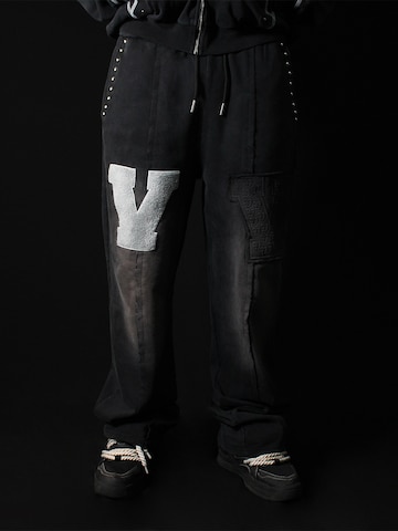 Vemue Baggy Sports trousers 'Black On Black' in Grey