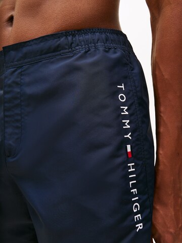 TOMMY HILFIGER Zwemshorts in Blauw