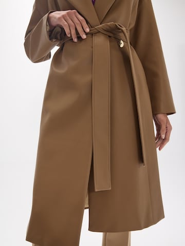 Lola Casademunt Overgangsfrakke i beige