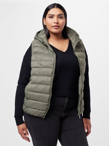 ONLY Carmakoma Bodywarmer 'Tahoe' in Groen: voorkant