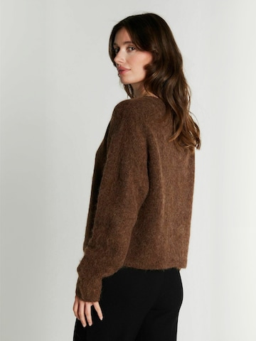 RUE de FEMME - Pullover ' Petra ' em castanho: lateral
