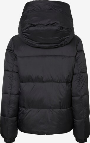 Vero Moda Tall Winter jacket 'UPPSALA' in Black