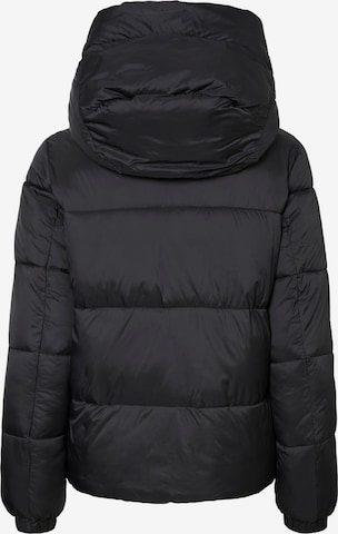 Vero Moda Tall - Chaqueta de invierno 'UPPSALA' en negro