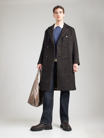 Abercrombie & Fitch Mantel in Braun