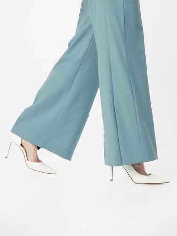 Wide leg Pantaloni con piega frontale 'IREZ' di Tiger of Sweden in blu