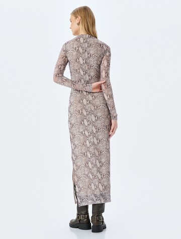Koton Kleid in Braun