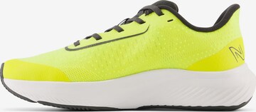 Chaussure de sport 'FuelCell Rebel v3' new balance en jaune