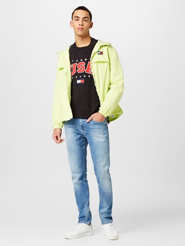 Tommy Jeans Between-Season Jacket 'CHICAGO' in Green