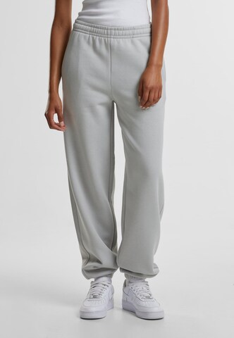 Tapered Pantaloni 'Fluffy' di Urban Classics in grigio: frontale