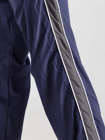 mėlyna HOLLISTER Laisvas Kelnės