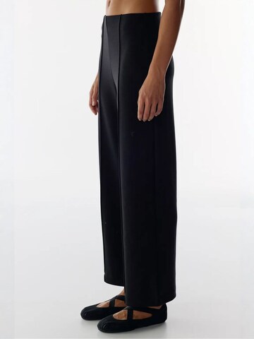 Wide leg Pantaloni 'Hose' di Penti in nero