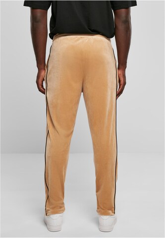 Karl Kani Regular Pants in Beige