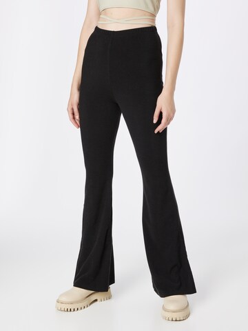 évasé Pantalon Nasty Gal en noir : devant