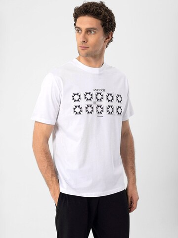 Antioch Shirt in White: front