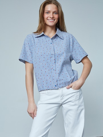 SISTERS POINT Blouse 'GUFO' in Blauw: voorkant
