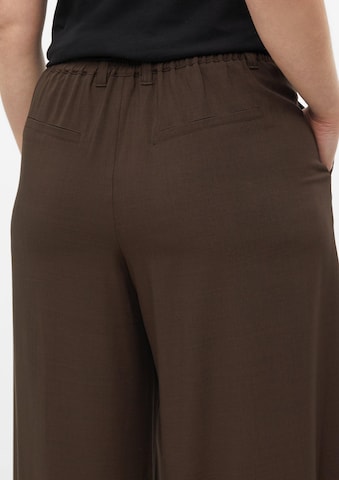 Barrel Pantalon à pince QS en marron
