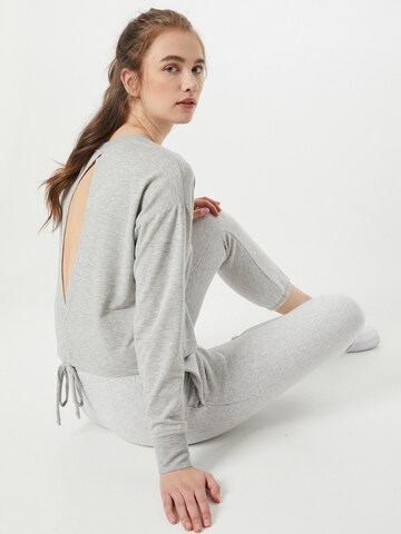 Marika Athletic Sweatshirt in Grey