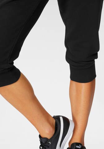 PUMA Tapered Sporthose in Schwarz