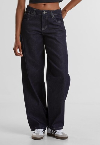 Urban Classics Loosefit Jeans in Blau: Vorderseite