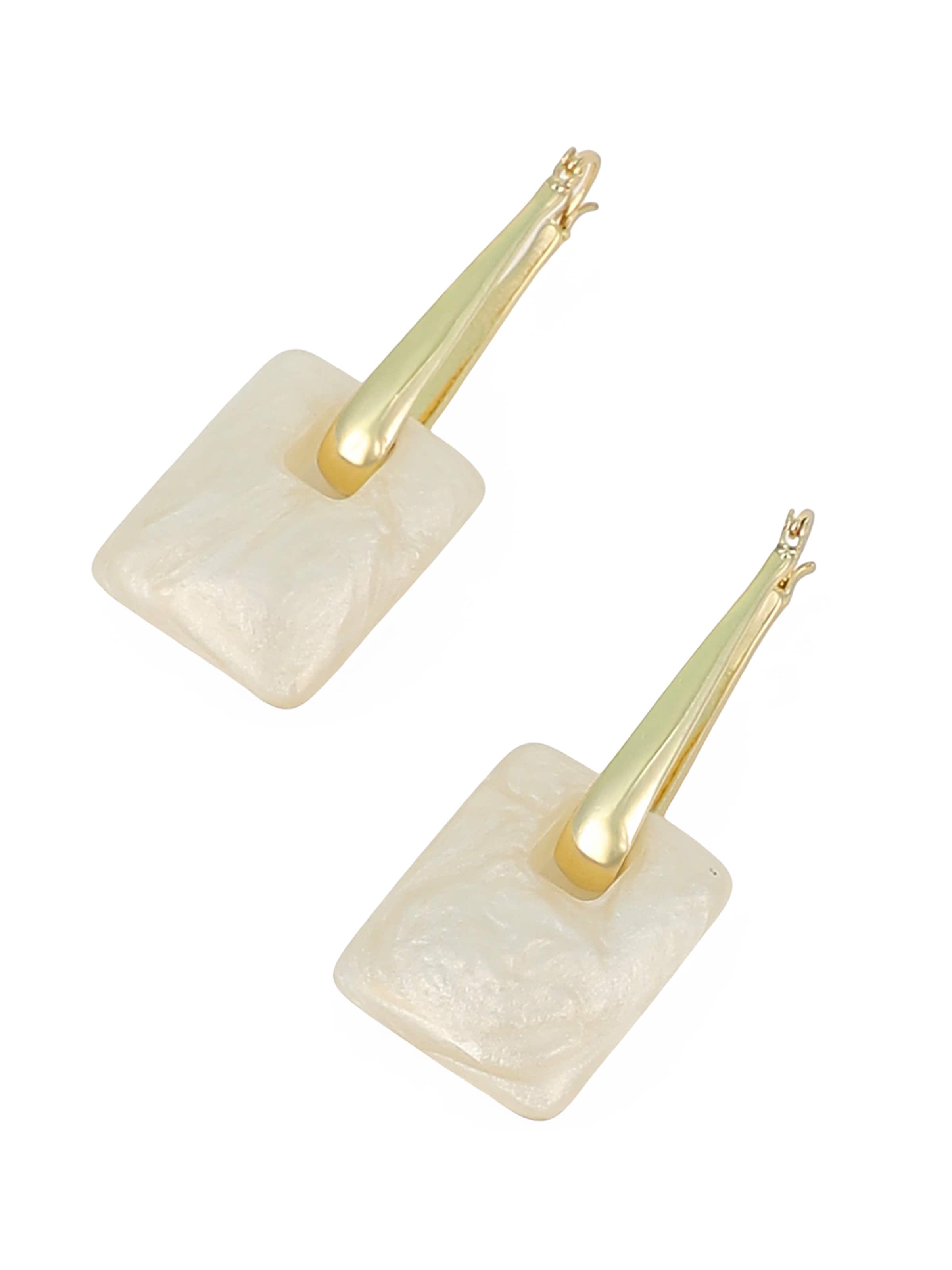 SOHI Náušnice 'Sumati' - Zlatá: predná strana