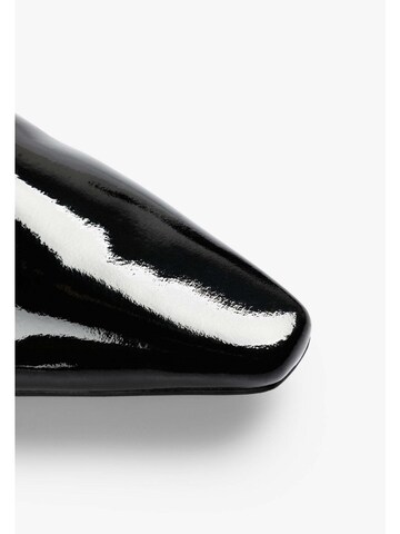 Scalpers Ankle Boots in Schwarz