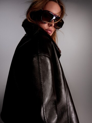 Bershka Between-season jacket in Brown: side