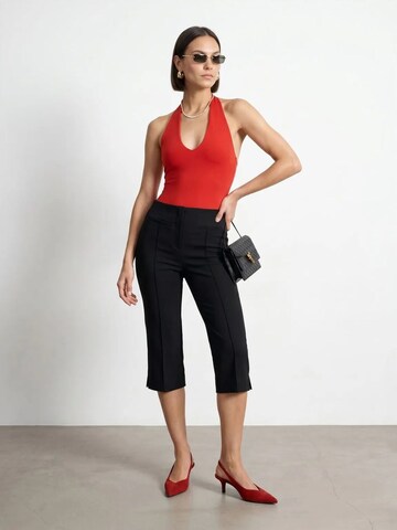 Dilvin Regular Pants in Black: front