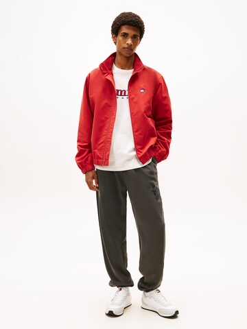 Tommy Jeans Демисезонная куртка 'ESSENTIAL' в Красный