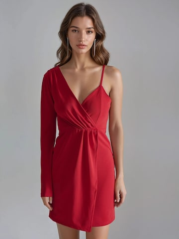 Robe de cocktail Busem en rouge : devant
