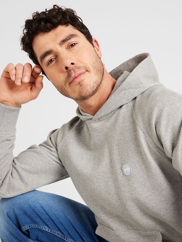 DENHAM Sweatshirt 'BROOKER' in Grau