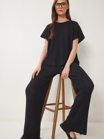 Happiness İstanbul Set in Schwarz