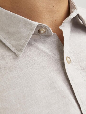 JACK & JONES Comfort fit Button Up Shirt in Beige