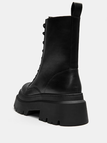 Pull&Bear Gležnarji z vezalkami | črna barva