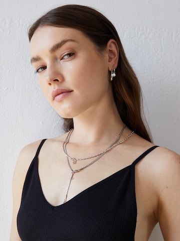 Echtzeit Necklace in Silver: front