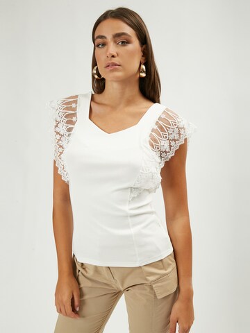 Influencer Top in White: front