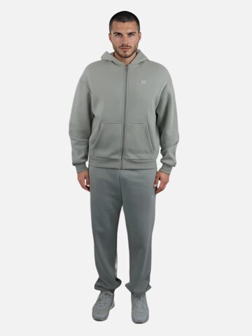 HEFTYKA Zip-Up Hoodie in Grey