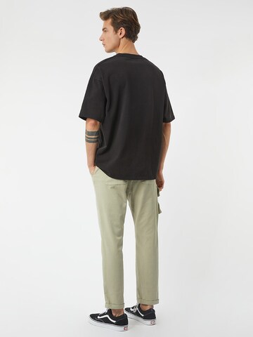 Young Poets Regular Cargo Pants 'Aris' in Green