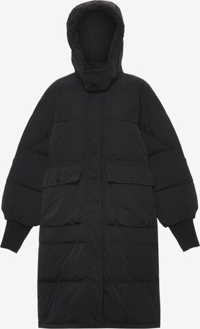 MYMO Winter Coat in Black: front